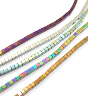 Αιματίτης χάντρα κύβος 3mm/κλωστή 127 χάντρες