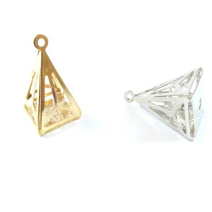 Τρίγωνο κρεμαστό με διαμαντάκι 24x13mm