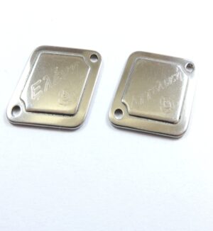 Σύνδεσμος ρόμβος ασημί ατσάλι με όνομα 26x23mm