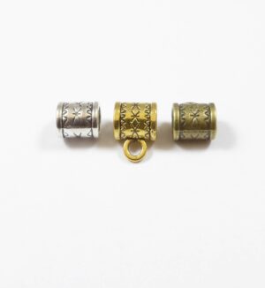 Συνδετικός κρίκος με σχέδιο περαστός 11x8mm για κορδόνι 4.5-5mm