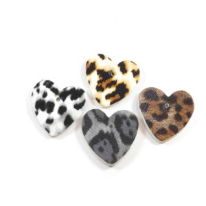 Καρδιά πλακέ animal-print από συνθετικό δέρμα κρεμαστό 22x23mm