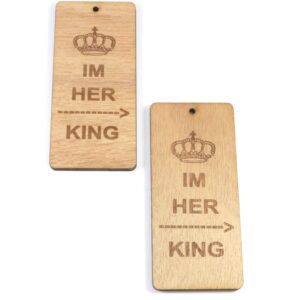 Κρεμαστό παραλληλόγραμμο με κορώνα "IM HER KING" ξύλινο 90x45mm