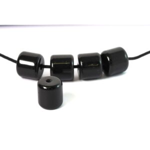 Χάντρα μαύρη ρητίνη κυλινδρική 13.5x14mm/συσκευασία 33 χάντρες