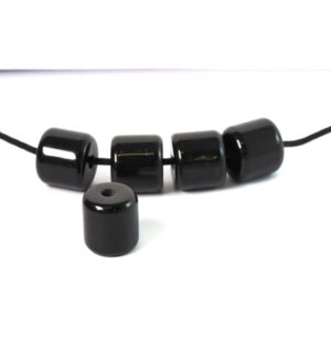 Χάντρα μαύρη ρητίνη κυλινδρική 13.5x14mm/συσκευασία 33 χάντρες