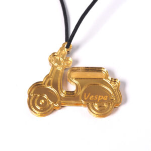 Vespa χρυσό μεταλλικό plexiglass κρεμαστό 38x47mm
