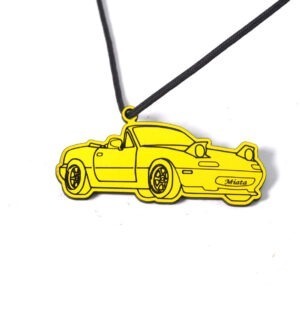 Αυτοκίνητο κάμπριο Miata opaque κίτρινο plexiglass κρεμαστό 21x53mm