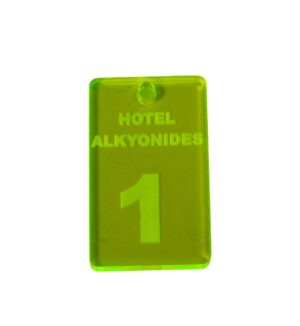 Ταυτότητα για μπρελόκ Δωματίων Ξενοδοχείου κίτρινο νέον plexiglass μικρή κάθετη παραλληλόγραμμη με την ονομασία του ξενοδοχείου σας και 30 αριθμούς της επιλογής σας για τα δωμάτια 37x24mm/30 τμχ
