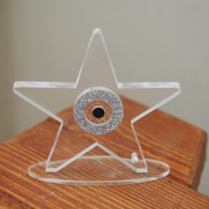 Αστέρι με ασημί-διάφανο μαύρο glitter σε διάφανο plexiglass με βάση επιτραπέζιο διακοσμητικό 95x102x8mm