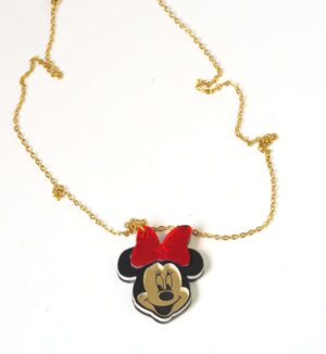 Κολιέ Minnie σε χρυσό ματ plexiglass 31x28mm σε cross πλακέ χρυσή αλυσίδα ατσάλι 1.5mm μήκους 39cm και επέκταση 5cm