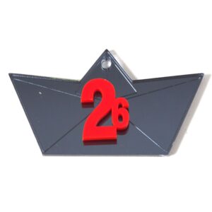 26 Γούρι Βάρκα μολυβί-κόκκινο plexiglass 80x42mm