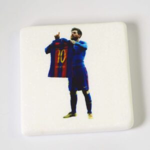 Πρές Παπιέ Lionel Messi πανηγυρισμός Μπερναμπέου σε λευκό μάρμαρο Θάσου 8x8x1cm