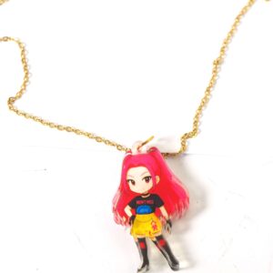 Κολιέ με Mira KPop Demon Hunter φιγούρα plexiglass 37x22mm σε cross πλακέ χρυσή αλυσίδα ατσάλι 1.5mm μήκους 39cm και επέκταση 5cm