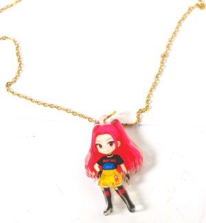 Κολιέ με Mira KPop Demon Hunter φιγούρα plexiglass 37x22mm σε cross πλακέ χρυσή αλυσίδα ατσάλι 1.5mm μήκους 39cm και επέκταση 5cm