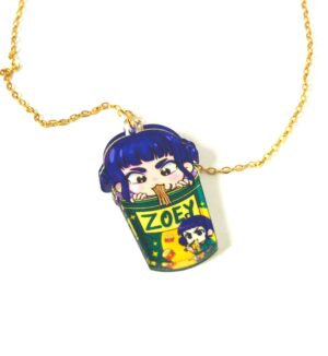Κολιέ με με Zoey KPop Demon Hunter τρώγοντας noodles σε cross πλακέ χρυσή αλυσίδα ατσάλι 1.5mm μήκους 39cm και επέκταση 5cm