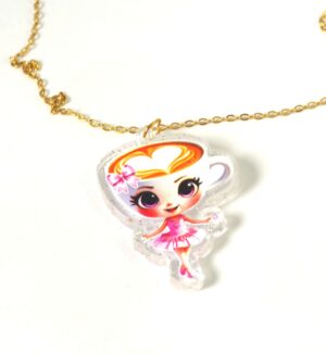 Κολιέ με με Ballerina Cappuccina φιγούρα διάφανο glitter plexiglass 40x28mm σε cross πλακέ χρυσή αλυσίδα ατσάλι 1.5mm μήκους 39cm και επέκταση 5cm